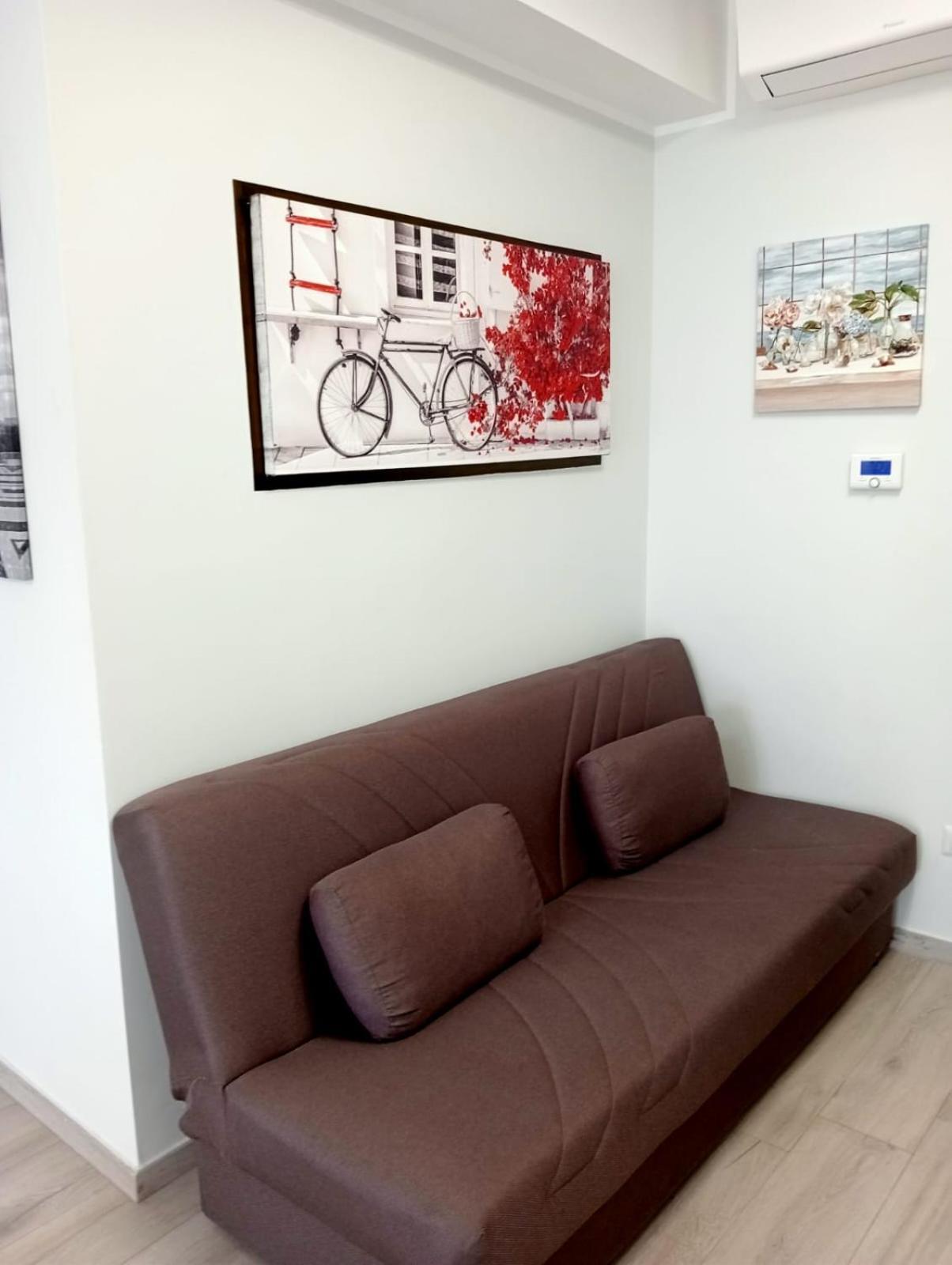 Appartamento Moderno In Centro Citta Sant'Agata di Militello Bagian luar foto